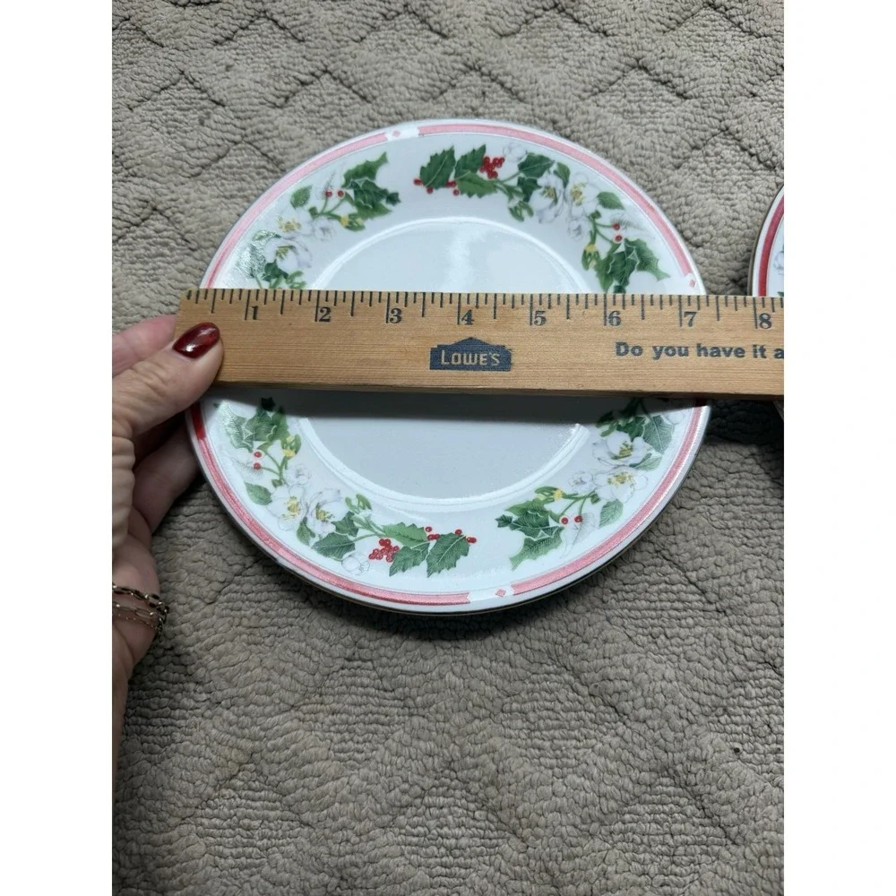 Lynns Fine China St Maria Pattern Bread Dessert Plate Christmas Holly- Set Of 2